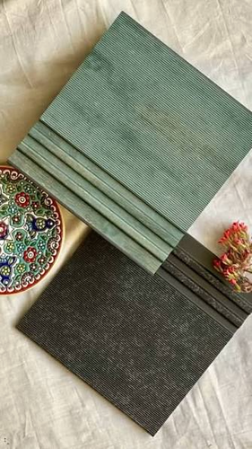 ترمومدرن کد94، شاهکاری از طراحی و کیفیت برای دیوارهای TV شما. با 7 رنگ جذاب و بینظیر، ترمومدرن فضایی مدرن و لوکس را برای شما به ارمغان میآورد.